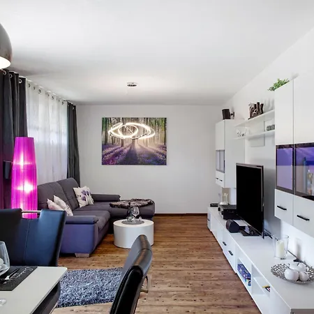 Mosers Am Sonnenhang アパート イェンバッハ